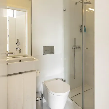 Serviced - Madalena * Lisboa