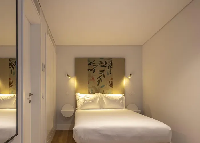 Serviced - Madalena * Лиссабон