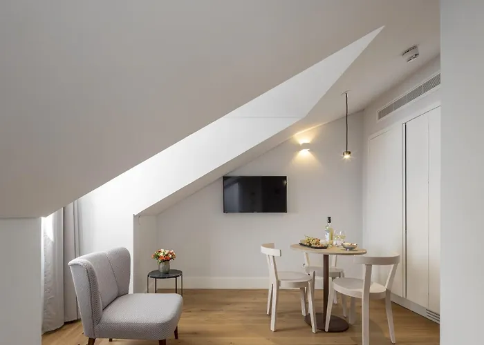 Апартаменты Serviced - Madalena *