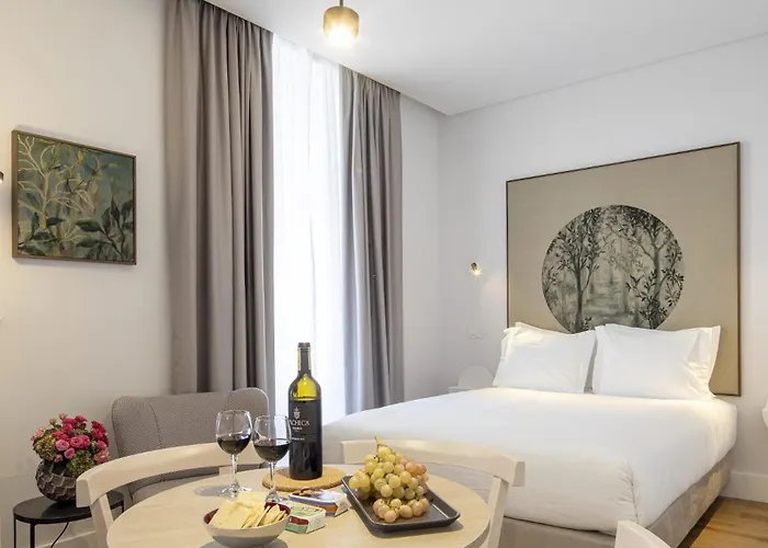 Serviced - Madalena * Лиссабон